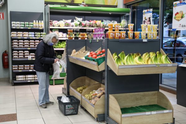 Ωράριο καταστημάτων και σούπερ μάρκετ: Μέχρι τι ώρα μπορούμε να ψωνίσουμε σήμερα Μεγάλο Σάββατο 15 Απριλίου