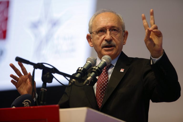 Κεμάλ Κιλιτσντάρογλου: Κατηγορεί τον Ερντογάν ότι συνδέει τους Κούρδους με την τρομοκρατία