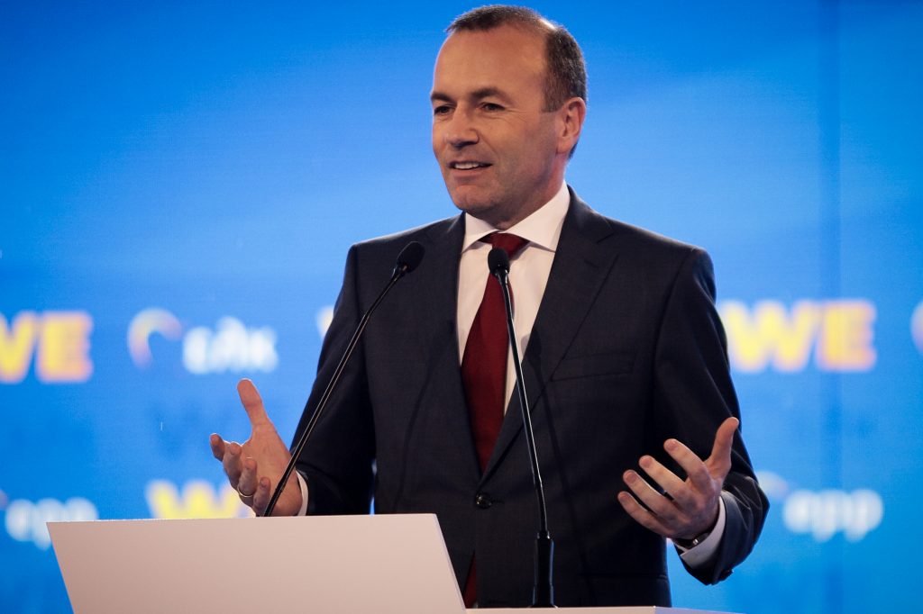 Μάνφρεντ Βέμπερ: Στο μεταναστευτικό χρειάζονται μέτρα αλληλεγγύης προς την Ιταλία