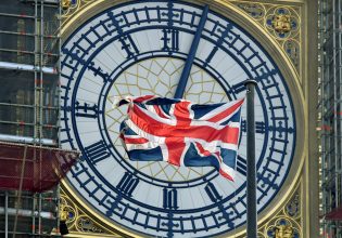 Σύστημα έκτακτης ανάγκης στη Βρετανία: Το «112» θα χτυπήσει Κυριακή στις 3 το μεσημέρι – «Ποια ιδιοφυΐα το σκέφτηκε;»