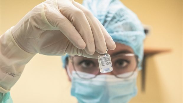 2021-01-10T000000Z_1019221751_MT1NURPHO0