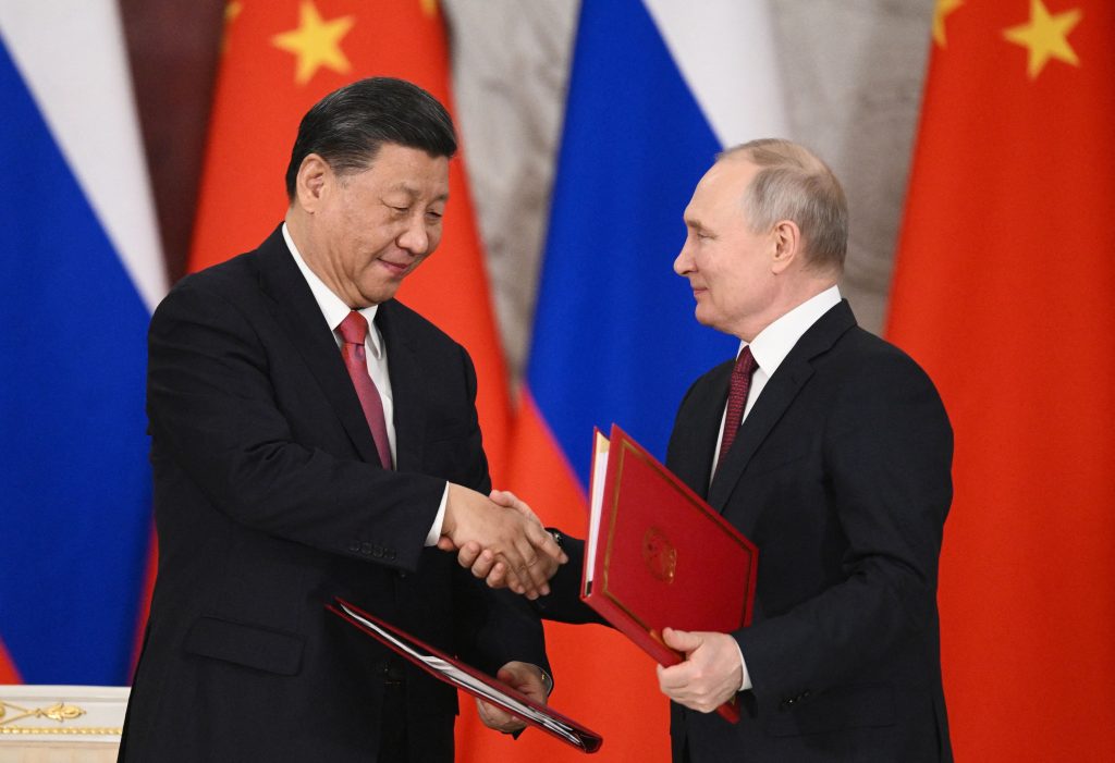 ΗΠΑ: Η Κίνα «διαβάζει» το… εγχειρίδιο οδηγιών της Ρωσίας για τη σύγκρουση με την Ταϊβάν