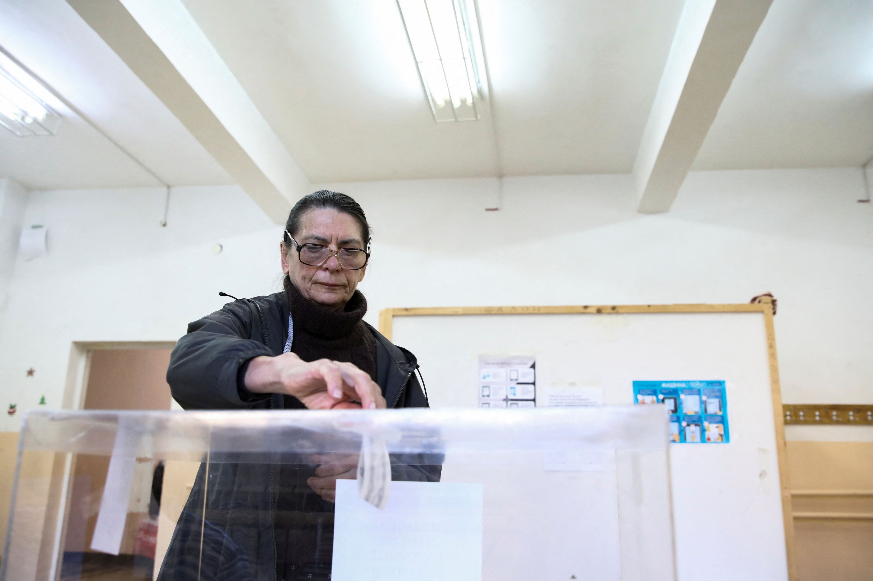 Εκλογές στη Βουλγαρία: Στις κάλπες για πέμπτη φορά σε δύο χρόνια - Διαιρεμένη για τον πόλεμο στην Ουκρανία η χώρα