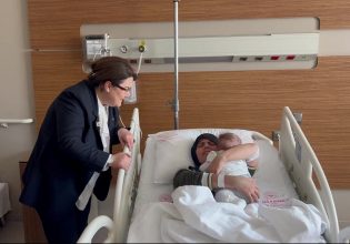 Σεισμός στην Τουρκία: Μαμά και βρέφος επανενώθηκαν δύο μήνες μετά