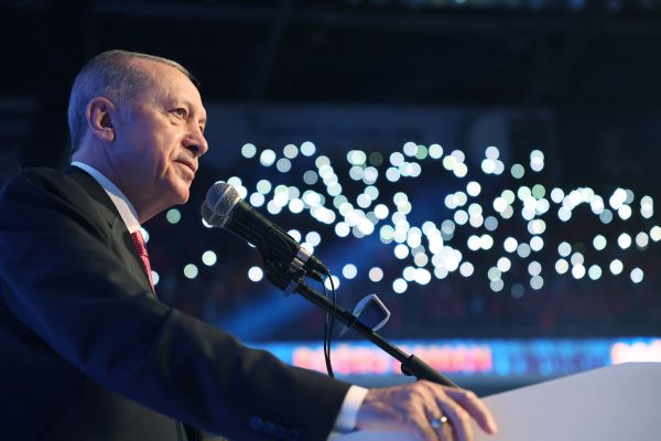 Πανηγύρια Ερντογάν για την εκτόξευση του πρώτου δορυφόρου παρατήρησης της Τουρκίας – «Θα έχει τα μάτια μας»
