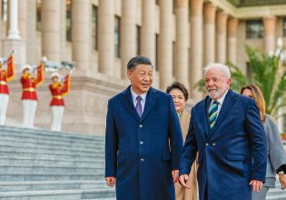 Λούλα από Κίνα: Οι ΗΠΑ πρέπει να σταματήσουν να «ενθαρρύνουν» τον πόλεμο στην Ουκρανία