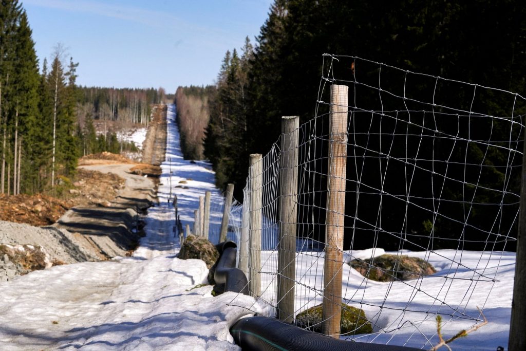Η Φινλανδία ξεκίνησε να φτιάχνει τον φράχτη στα σύνορα με τη Ρωσία