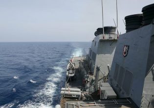 Ένταση στην Ταϊβάν: Αμερικάνικο αεροπλάνο πέταξε πάνω από το Στενό, γαλλικό πολεμικό το διέπλευσε – Τι λέει η Κίνα