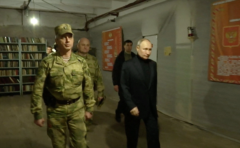 Πόλεμος στην Ουκρανία: Ο Πούτιν επισκέφθηκε Χερσώνα και Λουχάνσκ