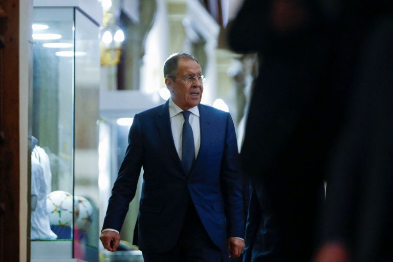 Λαβρόφ: Επίσκεψη-αστραπή στη Νικαράγουα πριν από το ταξίδι στην Κούβα