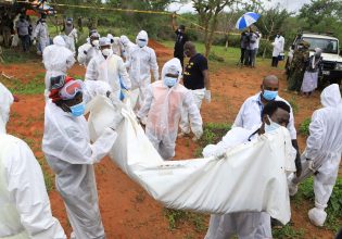 «Σκότωσαν τα παιδιά τους και αυτοκτόνησαν» – Αιρέσεις που οδήγησαν σε μαζική αυτοκτονία ή σφαγή [σκληρές εικόνες]