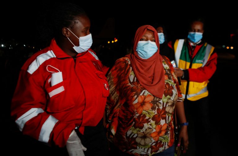 Συγκρούσεις στο Σουδάν: Γαλλία και Ουκρανία απομάκρυναν ξένους πολίτες – Σε εξέλιξη η βρετανική επιχείρηση