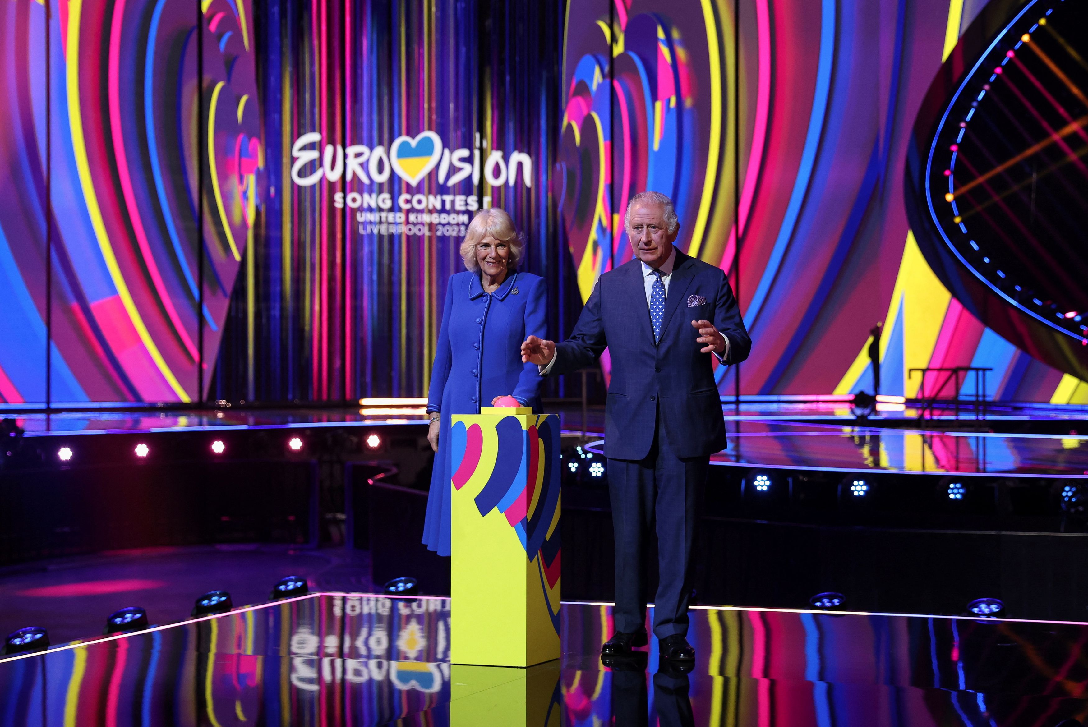 Στα αποκαλυπτήρια της σκηνής της Eurovision ο βασιλιάς Κάρολος