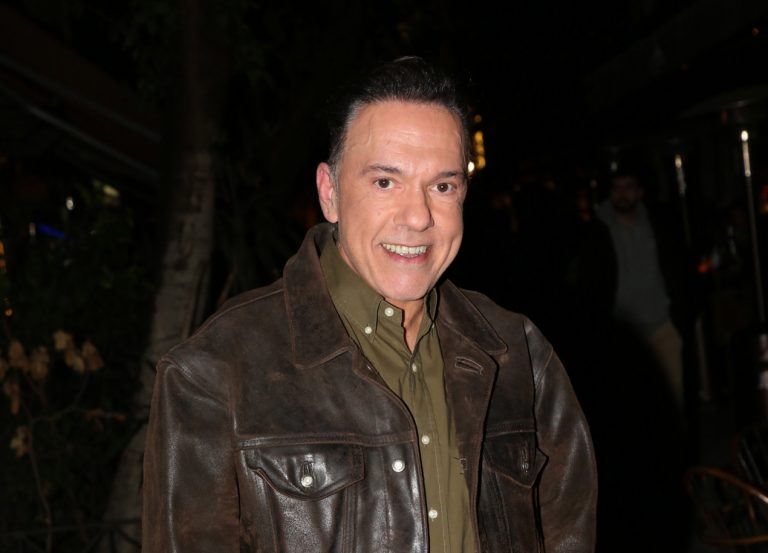 Ποσειδώνας Γιαννόπουλος: «Βρέθηκα ξαφνικά να κάνω χημειοθεραπείες και να “παντρεύομαι” τον αξονικό τομογράφο»