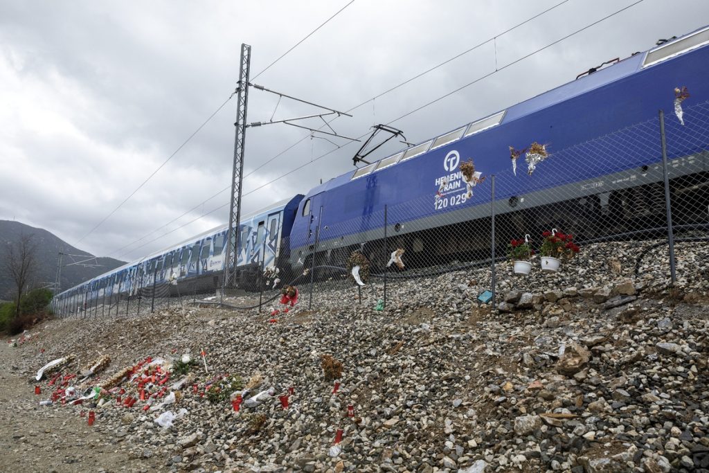 Τέμπη: Ολοκληρώθηκε η έρευνα της ΡΑΣ για το δυστύχημα –  Καλούνται σε ακρόαση ΟΣΕ και Hellenic Train