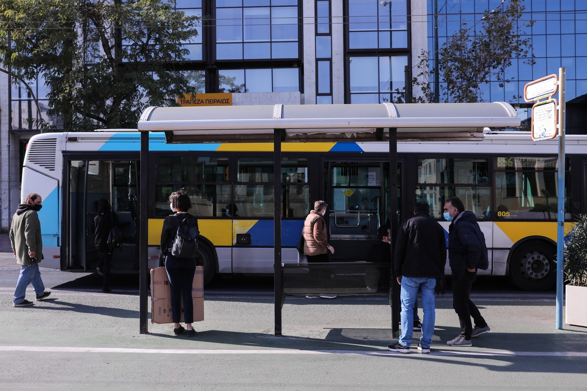 Λεωφορεία - τρόλεϊ: Νέα στάση εργασίας την Τετάρτη - Ποιες ώρες τραβούν «χειρόφρενο»