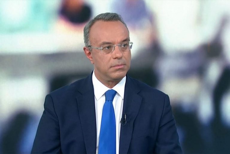 Χρήστος Σταϊκούρας: Η περιπέτεια με την υγεία του, ο γάμος και οι… «αδυναμίες» του