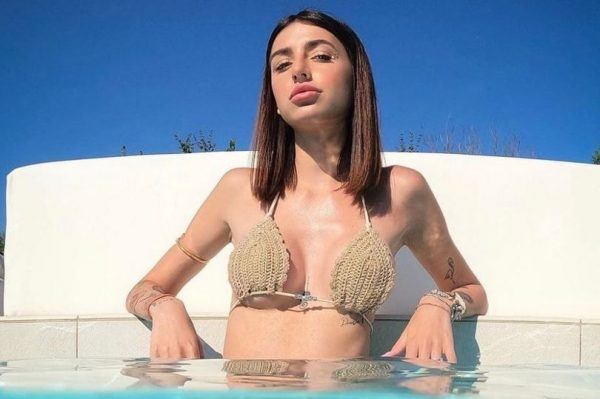 Σάλος στην Ιταλία με μοντέλο του OnlyFans που έκανε σεξ με ανήλικο