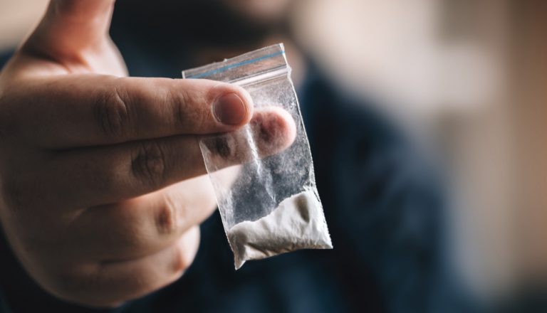 Ελεύθεροι ο ποδοσφαιριστής και ο επιχειρηματίας μετά τη σύλληψη για κατοχή κοκαΐνης