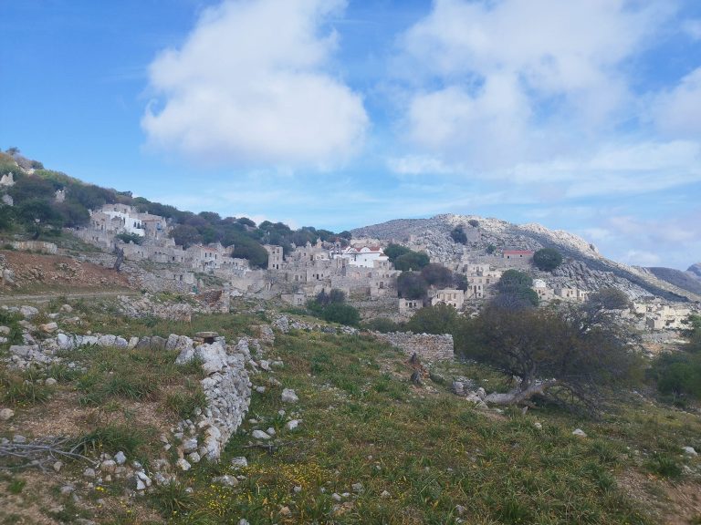 Να αναγεννήσει το Μικρό Χωριό επιχειρεί ο Δήμος Τήλου