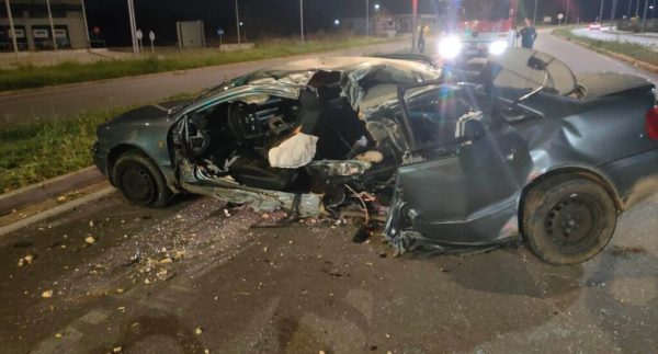 Αλεξανδρούπολη: Επτά μετανάστες τραυματίστηκαν σε τροχαίο – Μάχη για τη ζωή τους δίνουν δύο άτομα