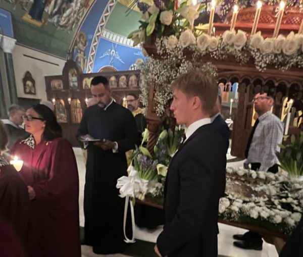 Οι γιοι του Παύλου Γλύξμπουργκ κράτησαν τον Επιτάφιο στα Χάμπτονς