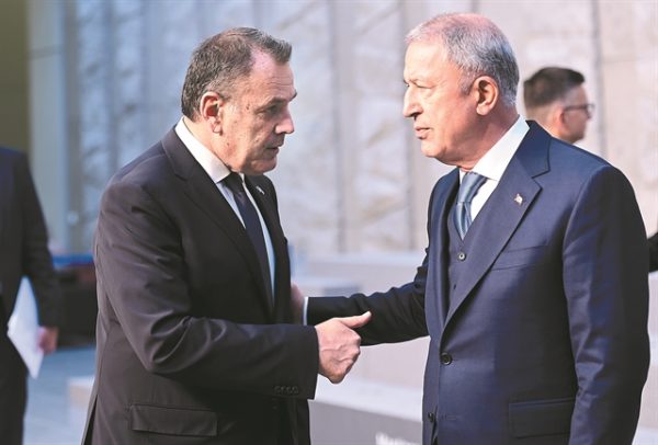 Ελλάδα και Τουρκία ανοίγουν κι άλλο την πόρτα στον διάλογο