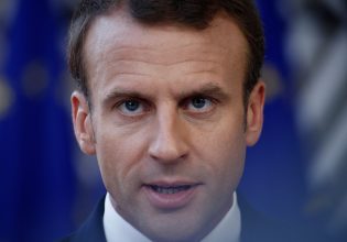 Εμανουέλ Μακρόν: Αρνείται την λογική των μπλοκ