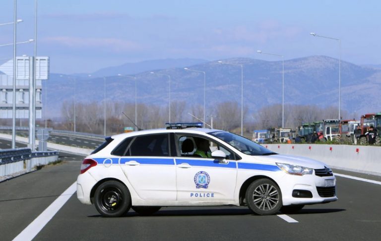 Χαλκιδική: Τράκαρε με περιπολικό και πήδηξε από μοτοσικλέτα εν κινήσει για να μην συλληφθεί, αλλά…