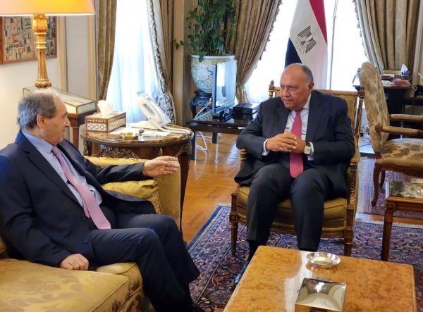 Η Αίγυπτος και η Συρία δεσμεύονται για στενότερες σχέσεις – Στο Κάϊρο ο Σύρος ΥΠΕΞ