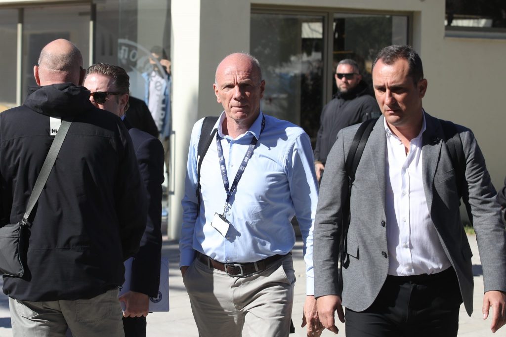 Πολλές ερωτήσεις, καμιά απάντηση. Και η ΕΠΟ δεν ενοχλείται…