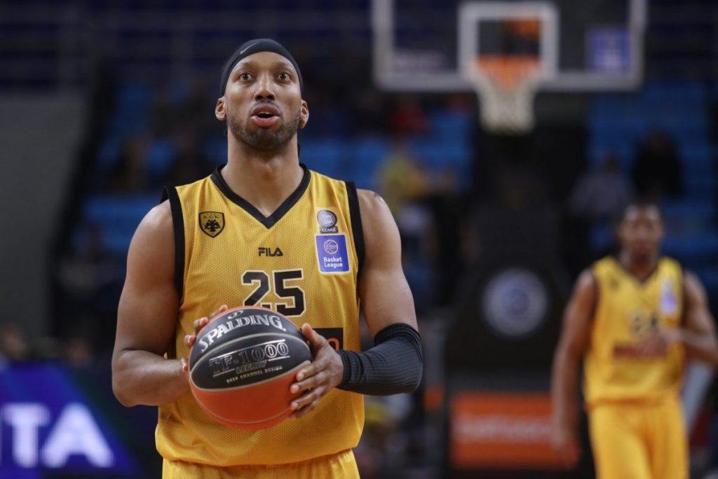 Σε ομάδα-έκπληξη ο Μίτσελ (pic)