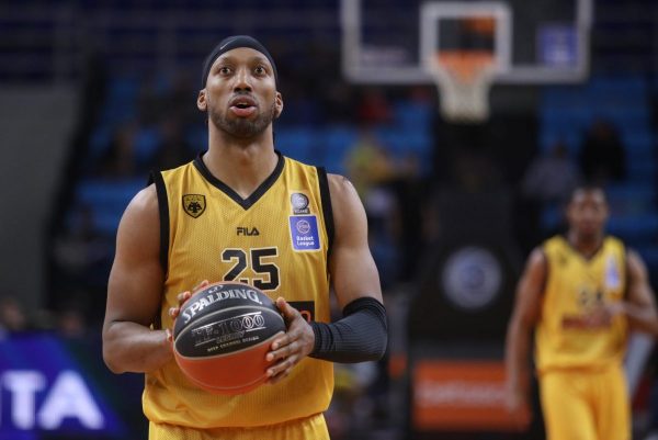 Σε ομάδα-έκπληξη ο Μίτσελ (pic)