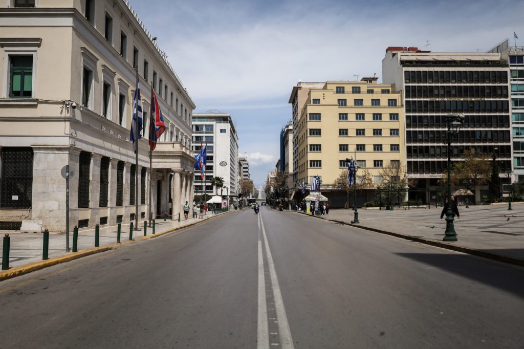 Πάσχα 2023: Άδειοι οι δρόμοι στην Αθήνα