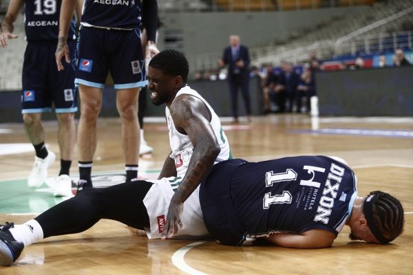 Ανησυχία για Μπέικον – Αποχώρησε τραυματίας ο Αμερικανός (vid)