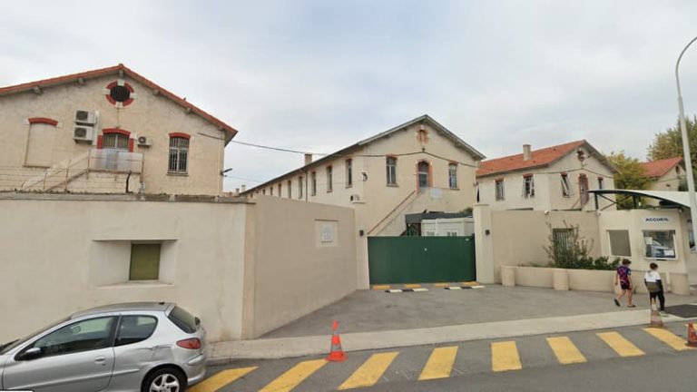 Γαλλία: Άνδρας μπήκε σε αστυνομικό τμήμα, έκλεψε όπλο, φόρεσε στολή και έφυγε ανενόχλητος