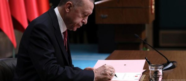 Νέες ακυρώσεις εμφανίσεων του Ερντογάν – Ανησυχία για την υγεία του