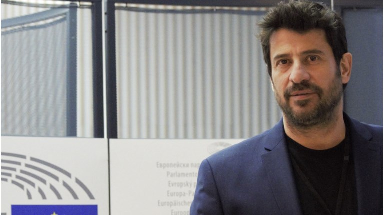 Πολιτική αντιπαράθεση για το ποιος διέρρευσε το όνομα της καταγγέλλουσας τον Γεωργούλη