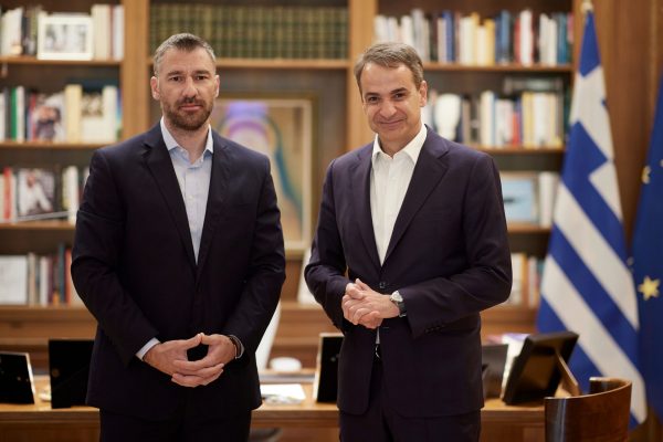 Το παρασκήνιο της απόσυρσης Καλογιάννη και πώς πήρε το «χρίσμα» ο Σεϊταρίδης για τα «γαλάζια» ψηφοδέλτια