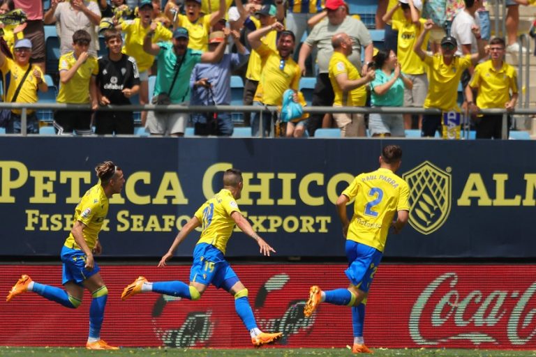 Κάντιθ – Βαλένθια 2-1: Έχασε και είναι στα… σχοινιά