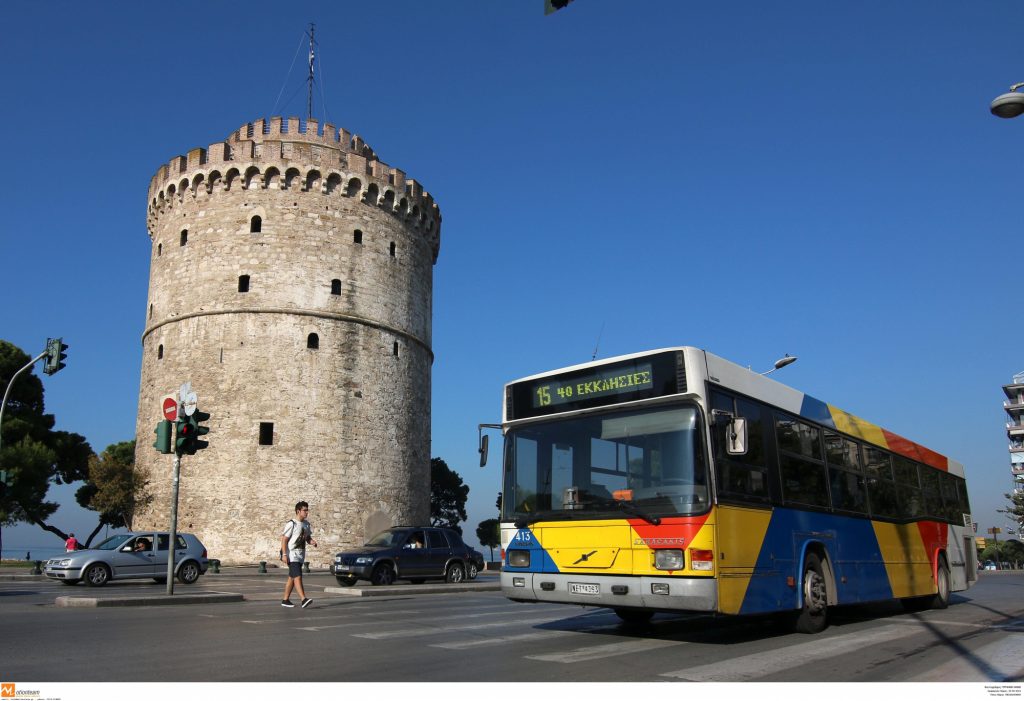 Επίθεση στη Θεσσαλονίκη: Χτυπήματα από έξι άτομα δέχτηκε οδηγός λεωφορείου – Τραυματίστηκε στο χέρι