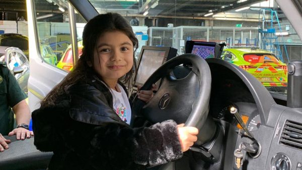 Έσωσε την μητέρα της καλώντας για βοήθεια: «Η μαμά μου δεν ανασαίνει» – Το θάρρος μιας 5χρονης ηρωίδας