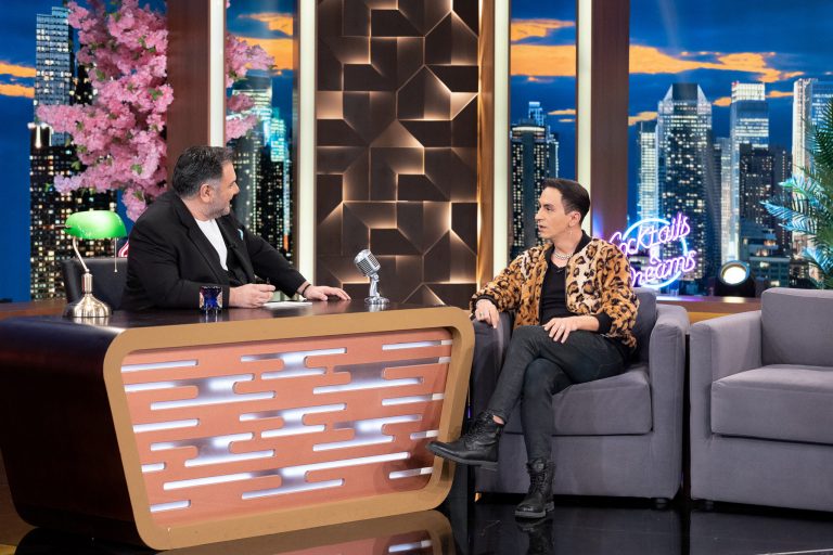 Γρηγόρης Αρναούτογλου για Νίκο Μουτσινά: «Όλα κάνουν απλά έναν κύκλο»