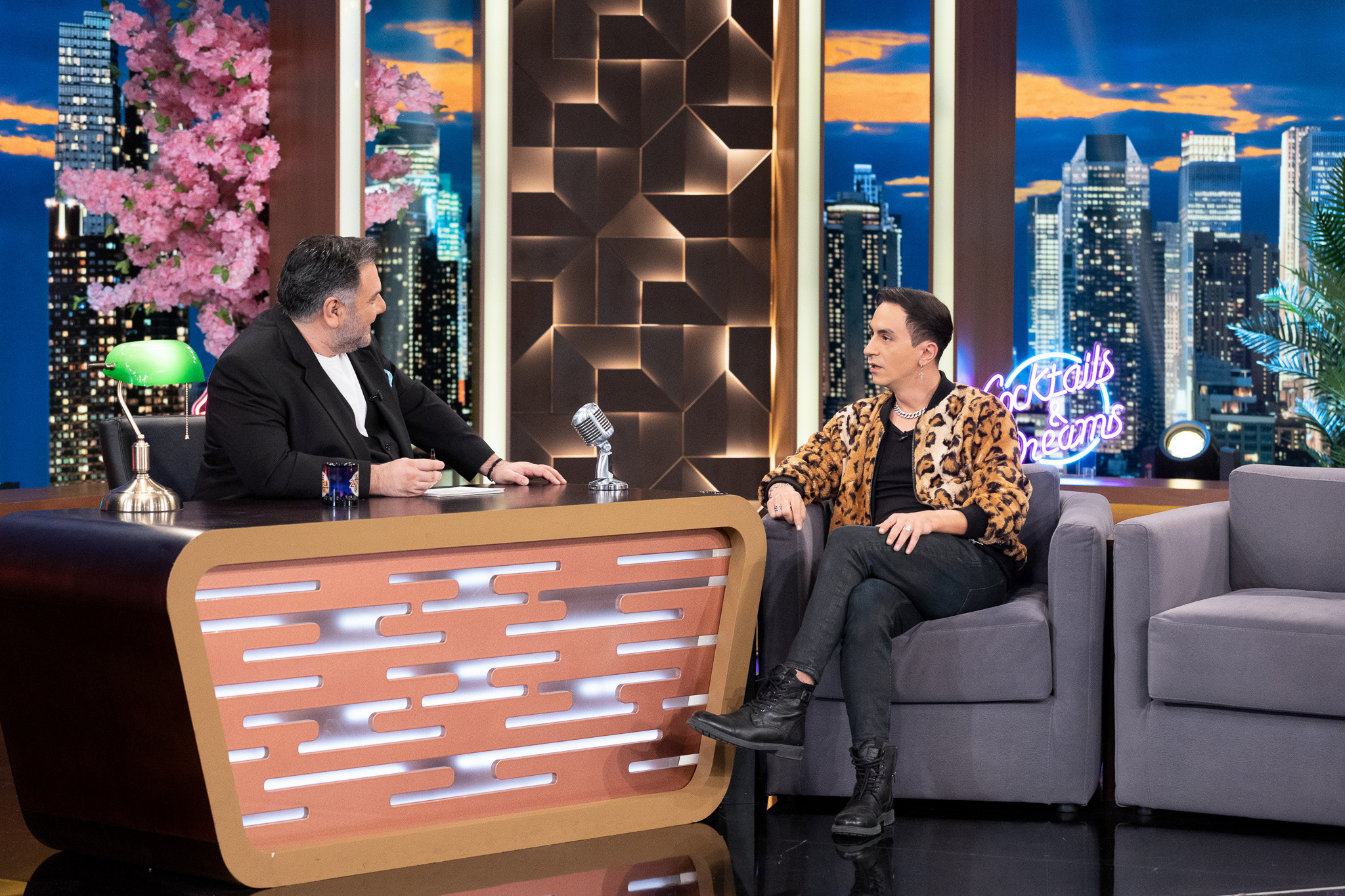 Γρηγόρης Αρναούτογλου για Νίκο Μουτσινά: «Όλα κάνουν απλά έναν κύκλο»