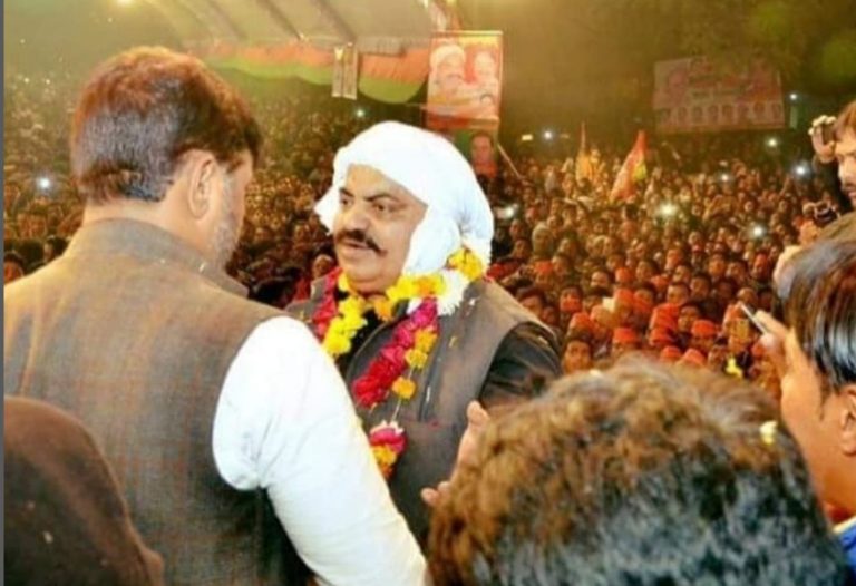 Βίντεο που σοκάρει: Εκτέλεσαν σε ζωντανή μετάδοση Ινδό μαφιόζο που έγινε πολιτικός