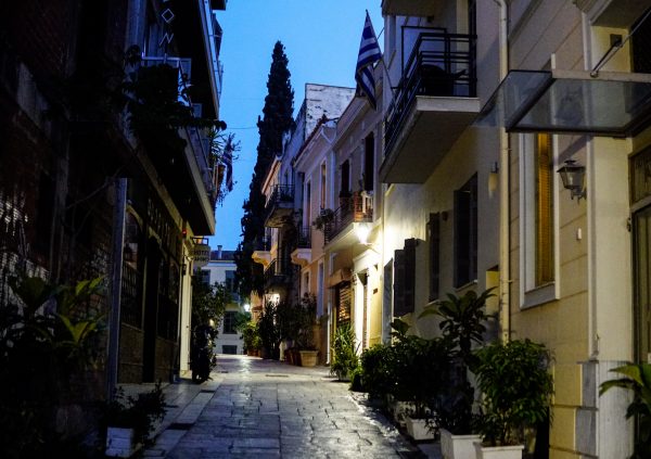 Επίθεση στην Ακρόπολη: Δίωξη για ανθρωποκτονία στον δράστη που μαχαίρωσε τον 18χρονο