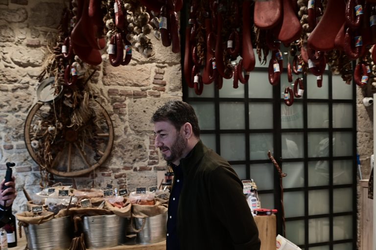 Το ιδιαίτερο πασχαλινό αυγό του Νίκου Ανδρουλάκη