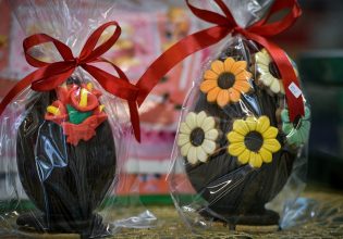 Μεγάλη Πέμπτη: Τι ώρα κλείνουν τα καταστήματα σε Αθήνα και Θεσσαλονίκη