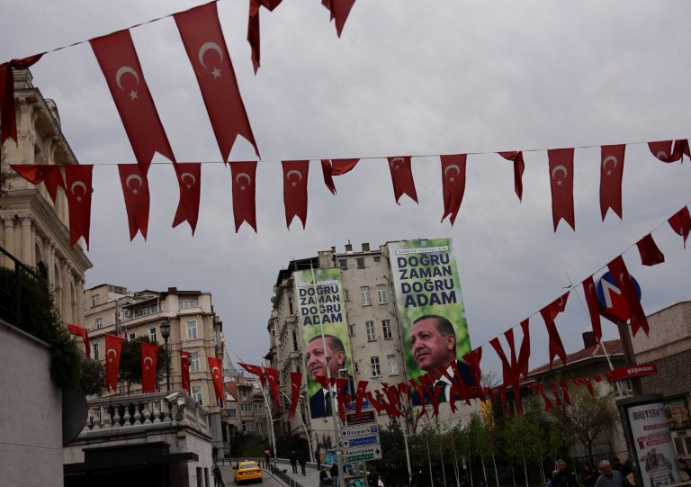 Ο Ερντογάν, οι εξτρεμιστές εταίροι του και το διακύβευμα της κάλπης στην Τουρκία