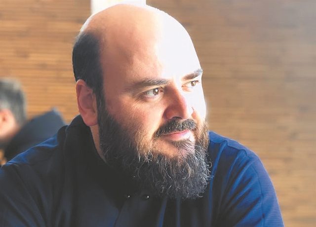 Πατήρ Λίβυος: Με το γράψιμο φωτίζω την κόλασή μου